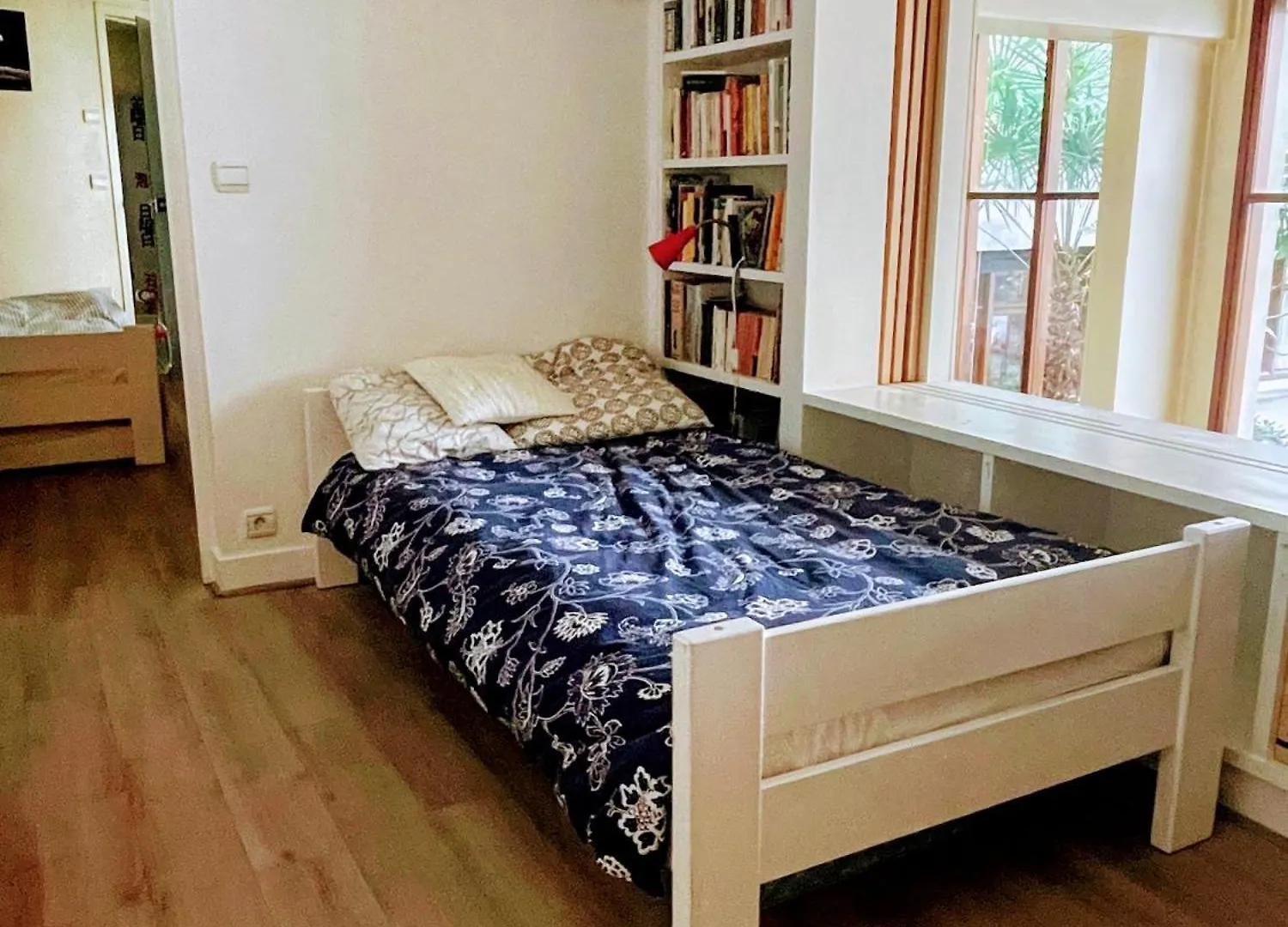 דירות Loft With View On A Quiet Garden, Parisian Charm צרפת